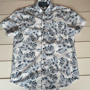 Park West Casual Luxury Men's Short-Sleeve Hawaiian Floral Button-Up Shirt